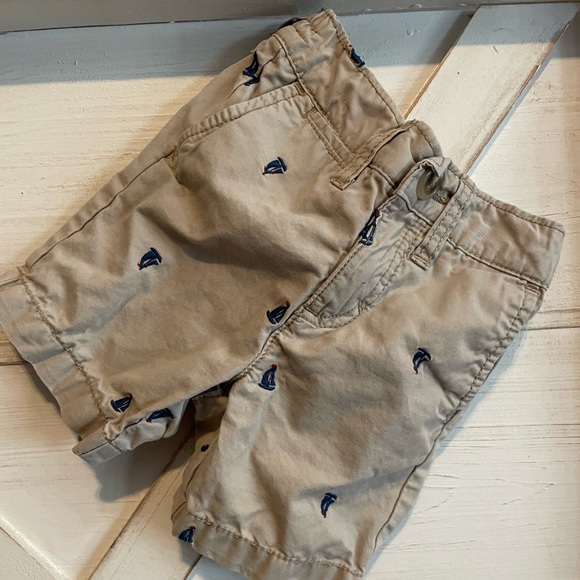 Sold - Old Navy Infant Shorts - Picture 3 of 5